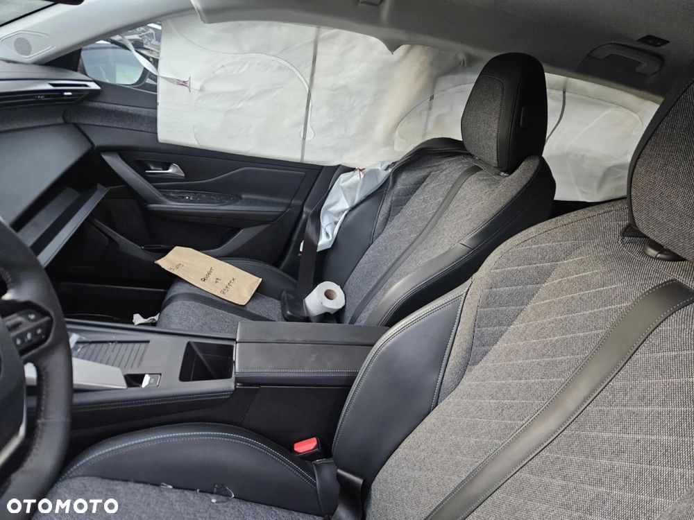 Peugeot 408 1.2 PureTech Allure Pack S&S EAT8 - 11