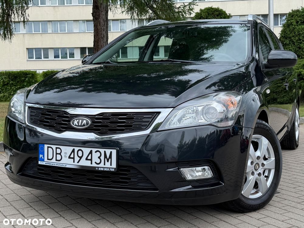 Kia Ceed 1.4 CVVT Dream-Team Edition - 24