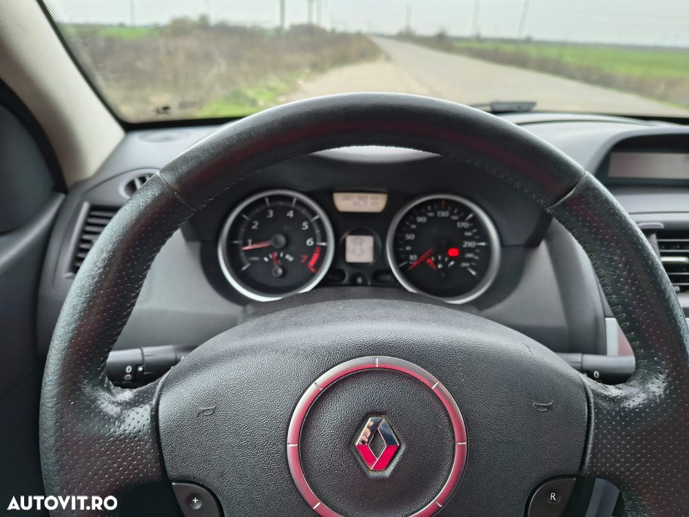 Renault Megane 1.6 Exception - 4