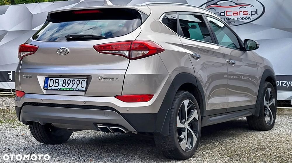 Hyundai Tucson 2.0 CRDI BlueDrive Style 2WD - 25