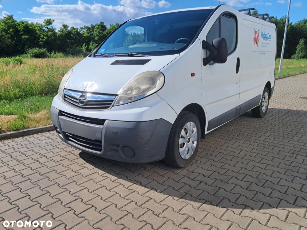 Opel Vivaro - 1