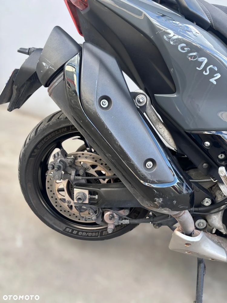 Yamaha Tmax - 13