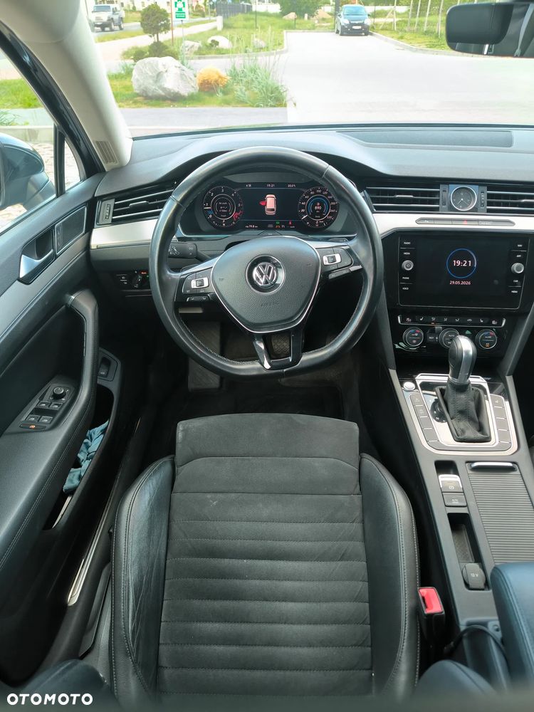 Volkswagen Passat 2.0 TDI BMT Highline DSG7 - 19