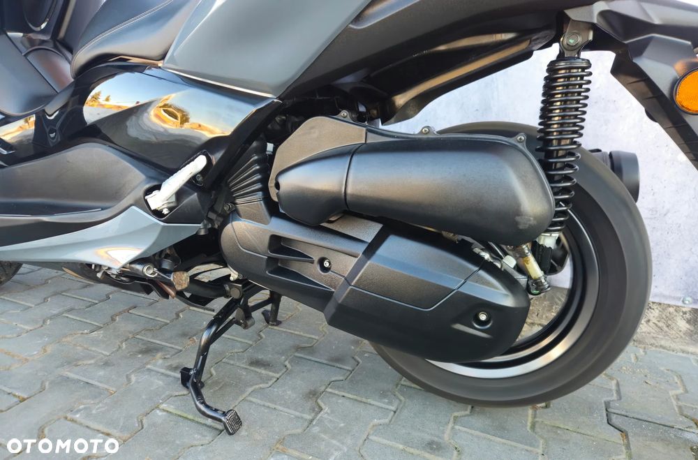 Yamaha X-max - 21