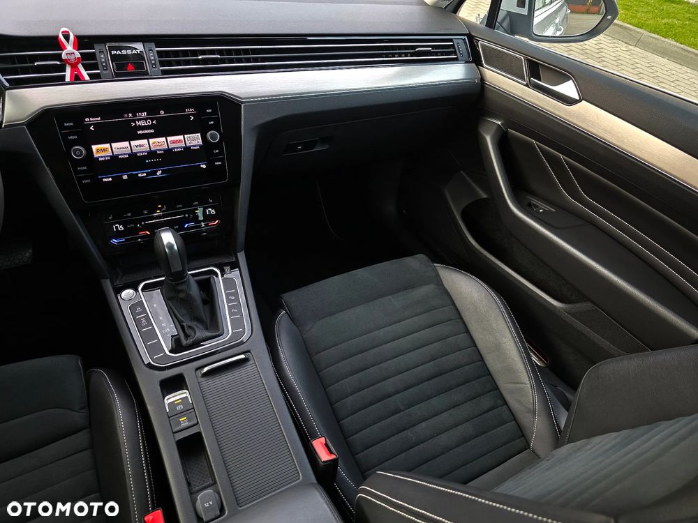 Volkswagen Passat 2.0 TDI 4Mot Elegance DSG - 28