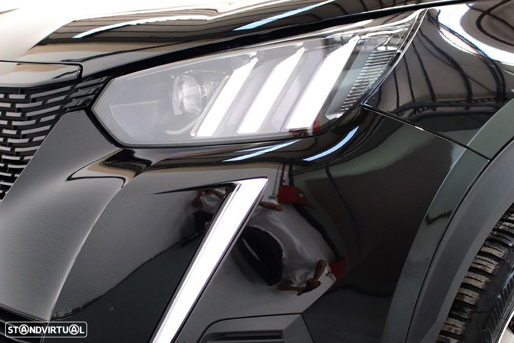 Peugeot e-2008 50 kWh GT - 5