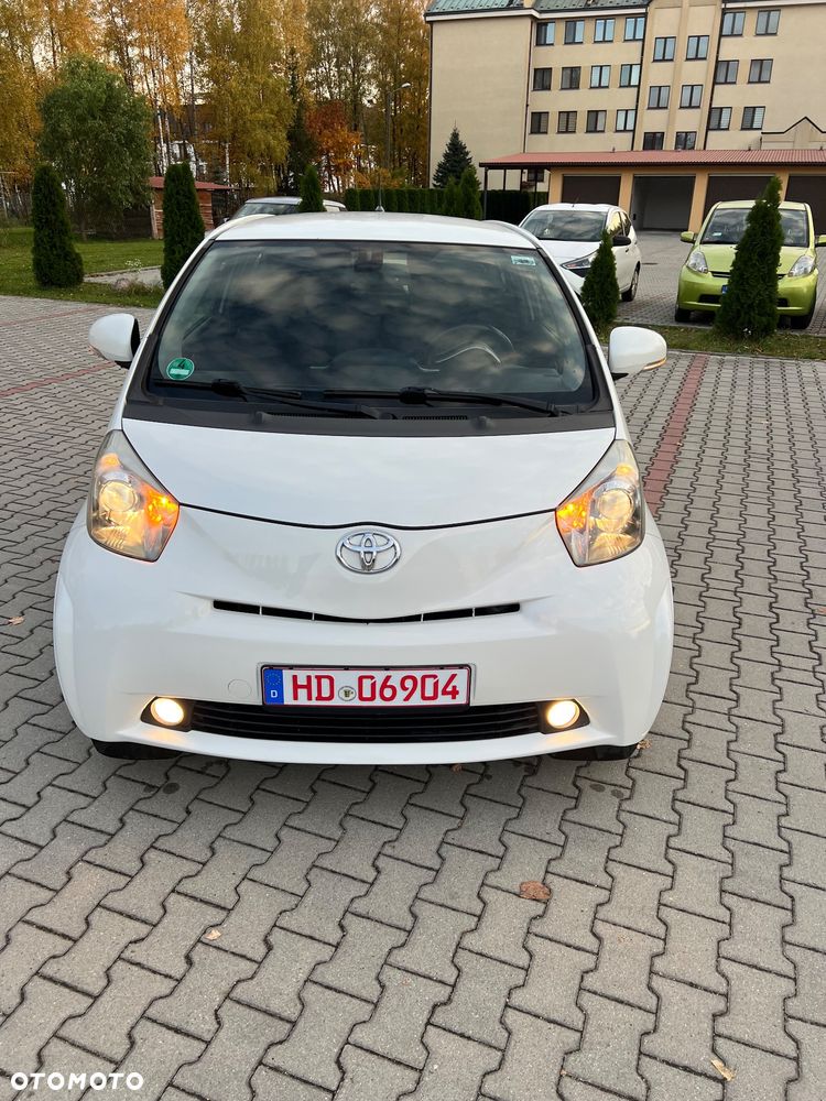 Toyota iQ