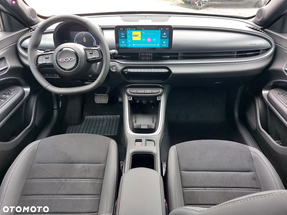 Fiat 600 1.2 Turbo Sport eDCT - 16