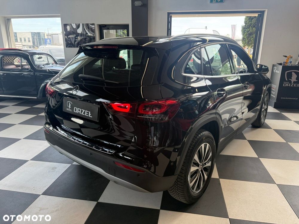 Mercedes-Benz GLA - 5