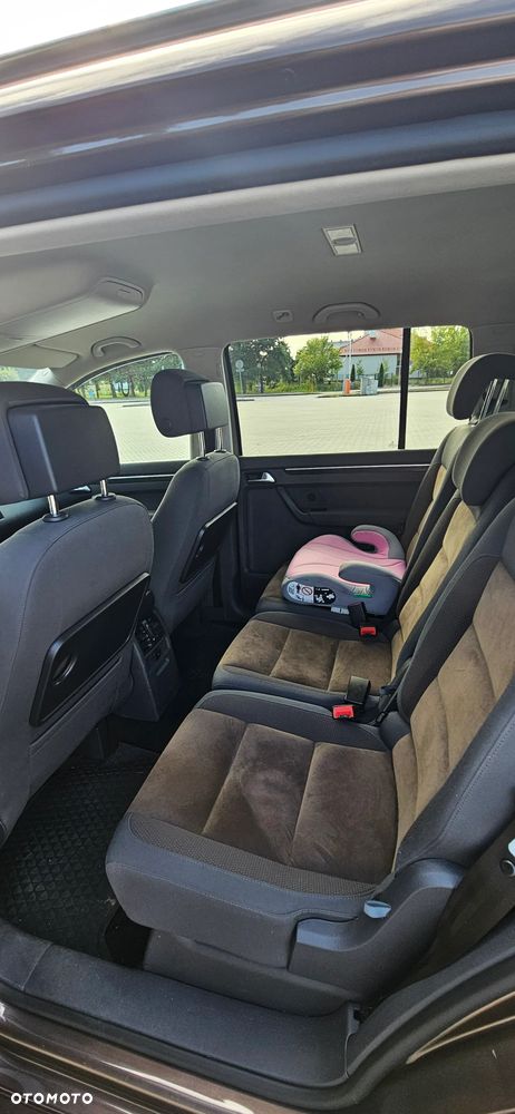 Volkswagen Touran 2.0 TDI BMT Highline DSG - 11