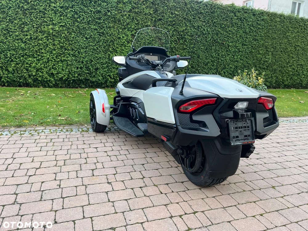 Can-Am Spyder - 4