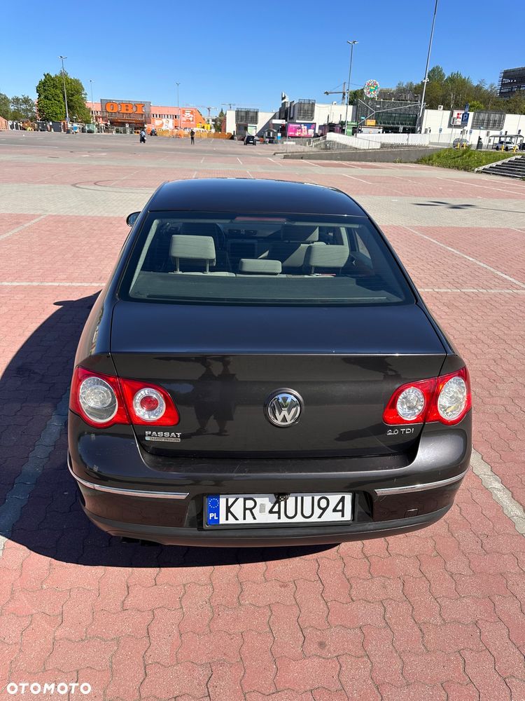 Volkswagen Passat - 5