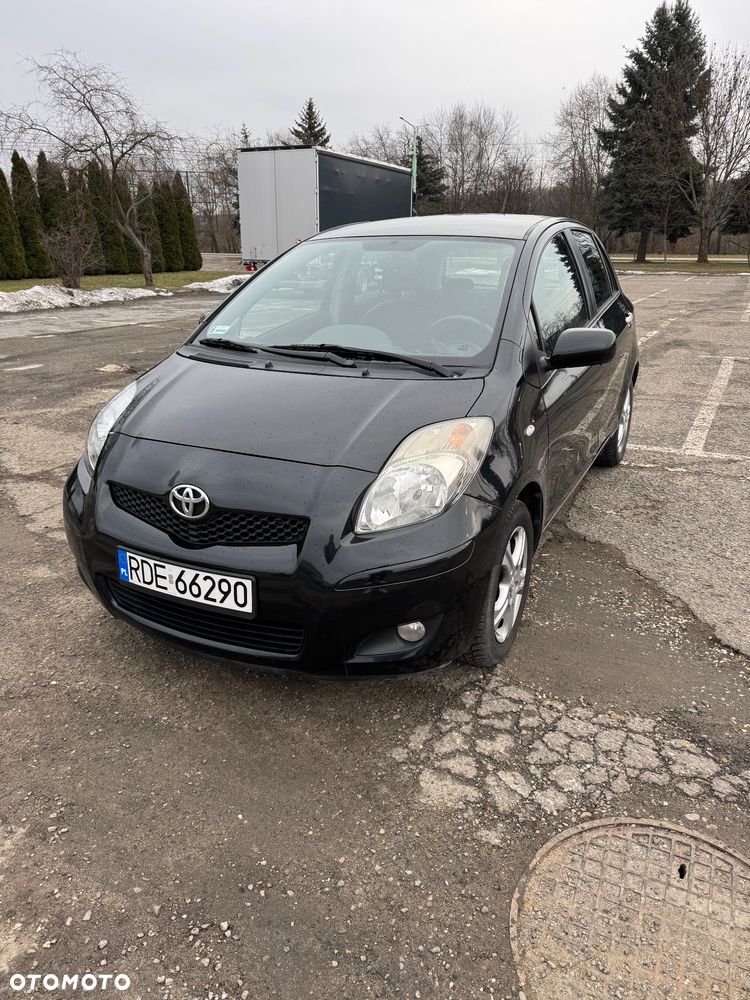 Toyota Yaris - 1