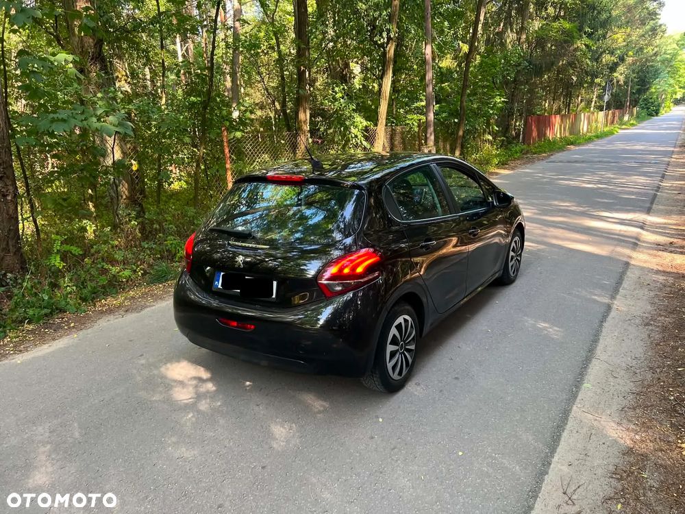 Peugeot 208 1.2 PureTech Allure S&S - 17