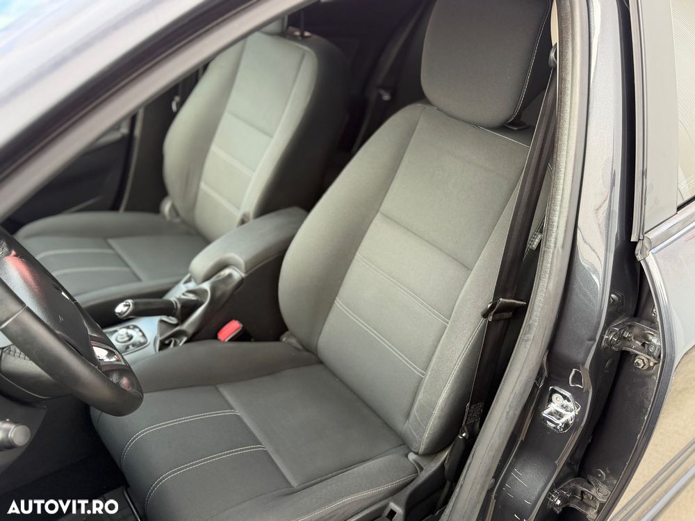 Renault Megane III 1.5 dCi Color Edition - 16