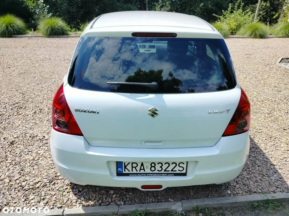 Suzuki Swift - 8