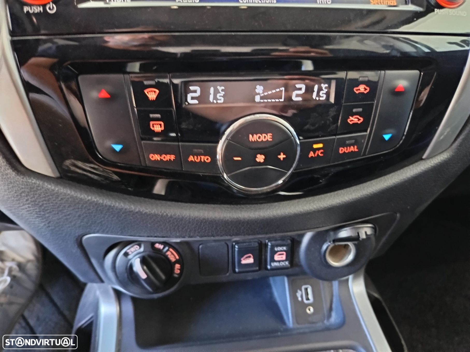 Nissan Navara 2.3 dCi CD 4WD N-Connecta - 16