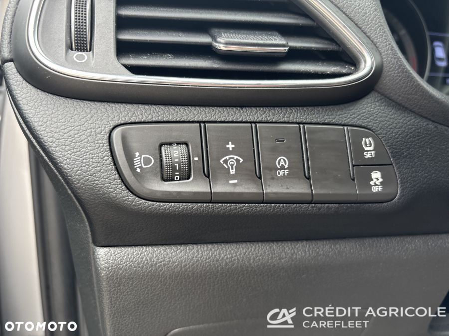 Hyundai i30 1.5 DPI Classic + - 25