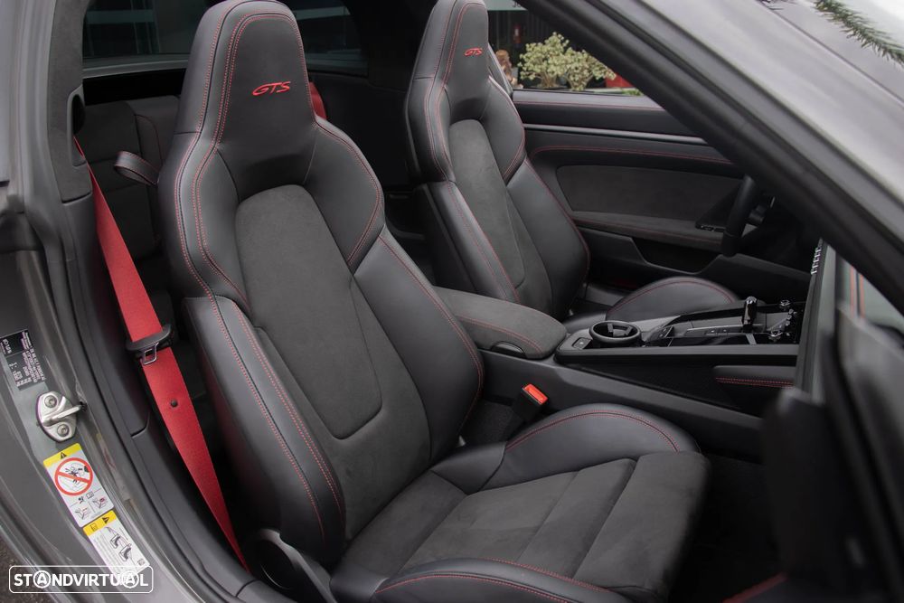 Porsche 911 (992) Targa 4 GTS PDK - 45