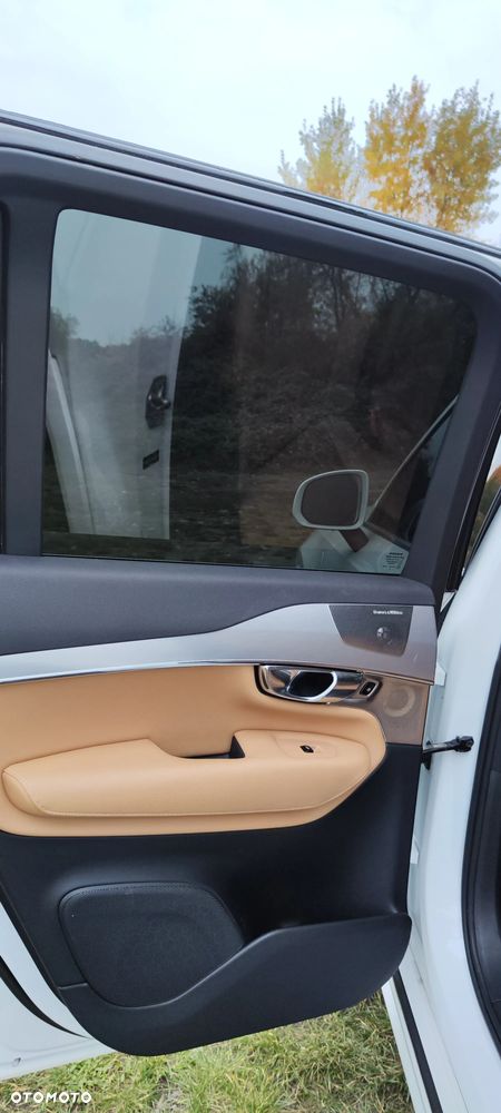 Volvo XC 90 T8 AWD Twin Engine Geartronic Momentum - 17