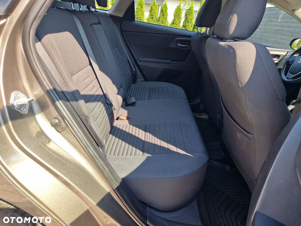 Toyota Auris 1.6 Freestyle - 17