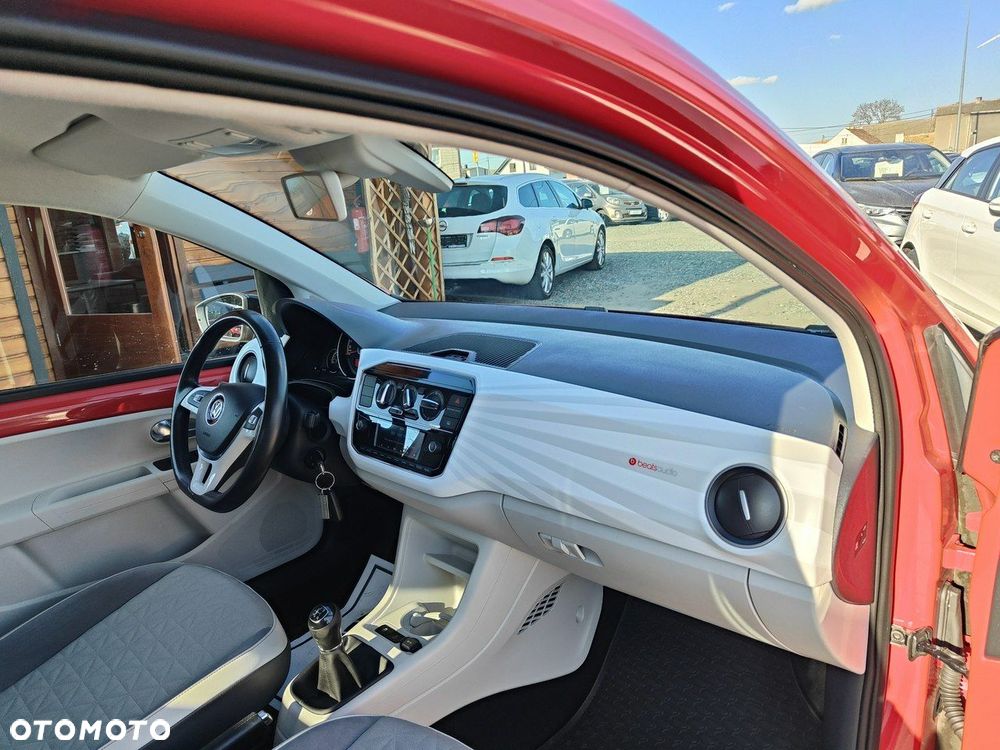 Volkswagen up! 1.0 Beats - 19