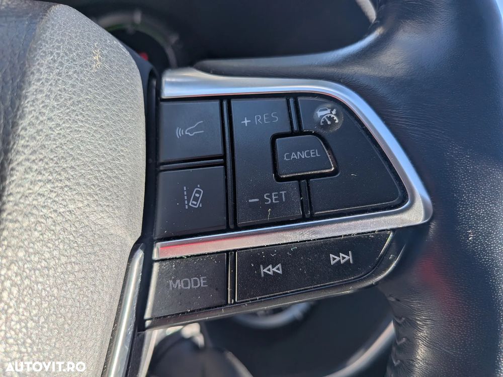 Toyota Highlander 2.5 L Dynamic Force 248CP Luxury Metallic - 12