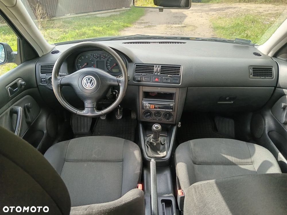 Volkswagen Bora 1.6 - 10
