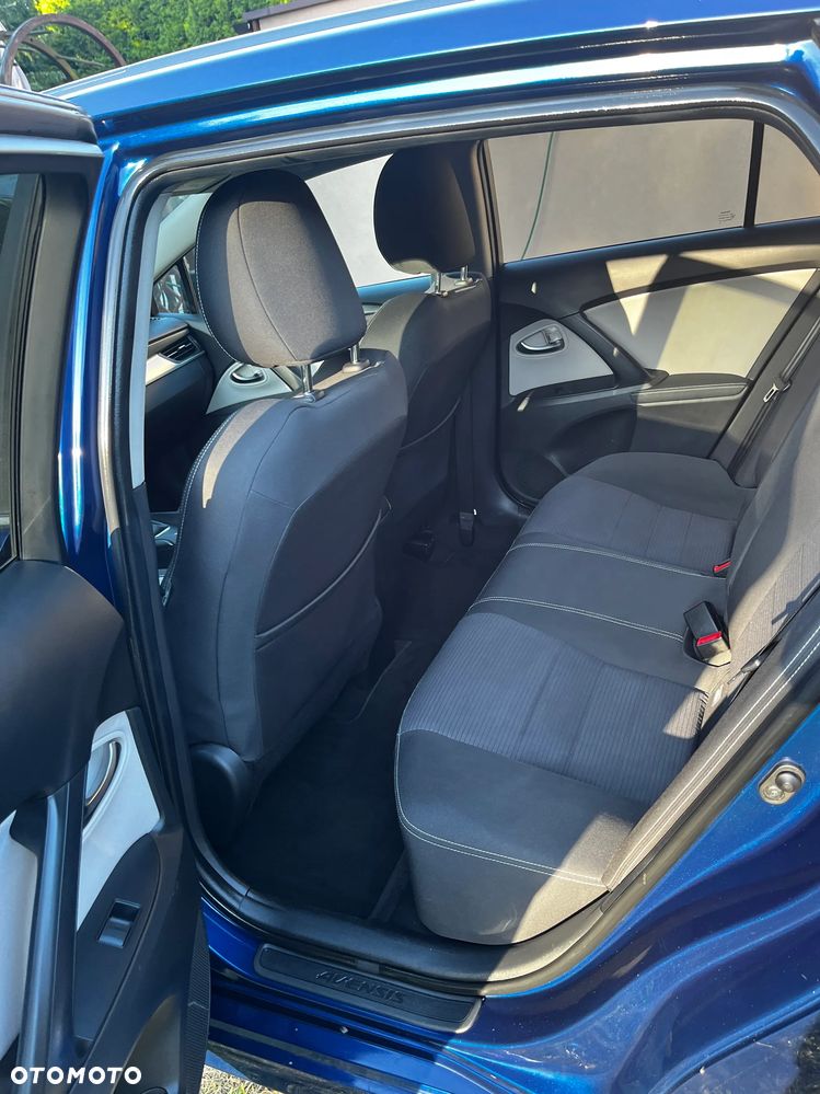 Toyota Avensis 2.0 D-4D Premium - 3
