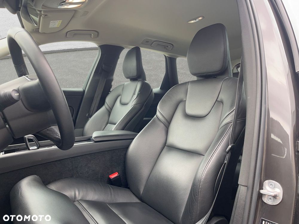 Volvo XC 60 - 8