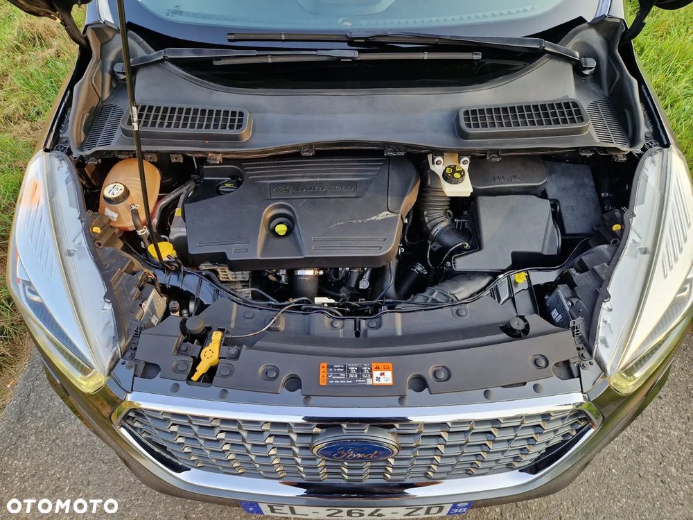 Ford Kuga - 40