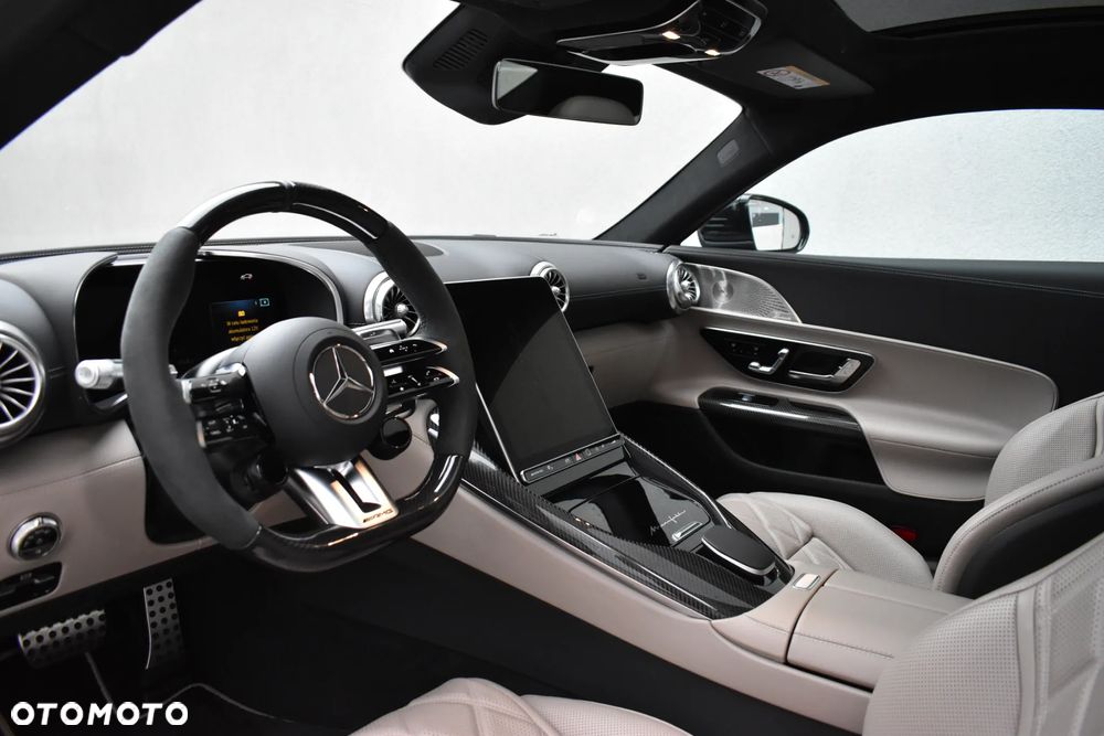Mercedes-Benz AMG GT - 15