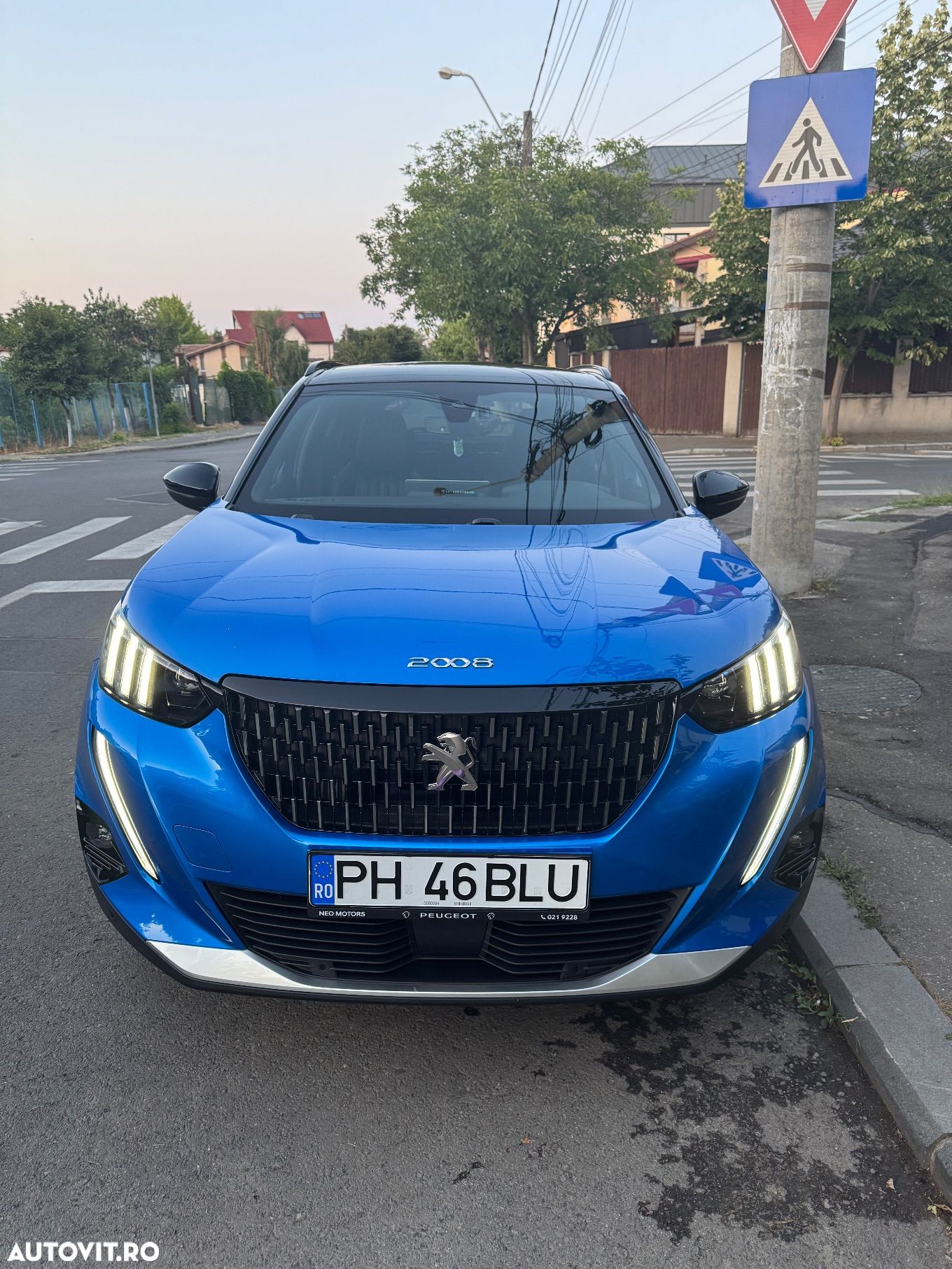 Peugeot 2008 1.2 PureTech EAT8 STT GT - 1