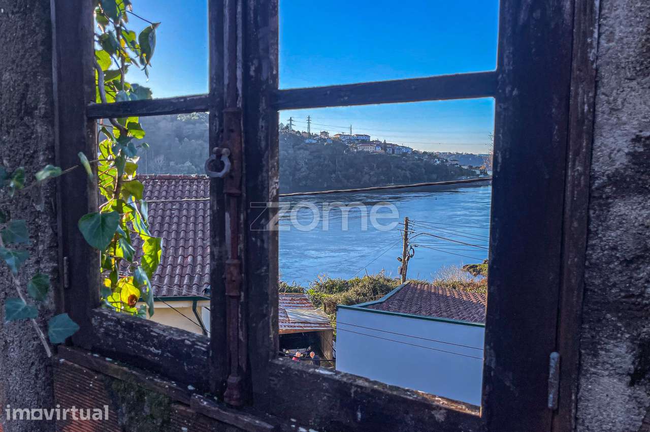 Prédio em ruína com vista Rio Douro – Potencial construção em altur... - Grande imagem: 4/27