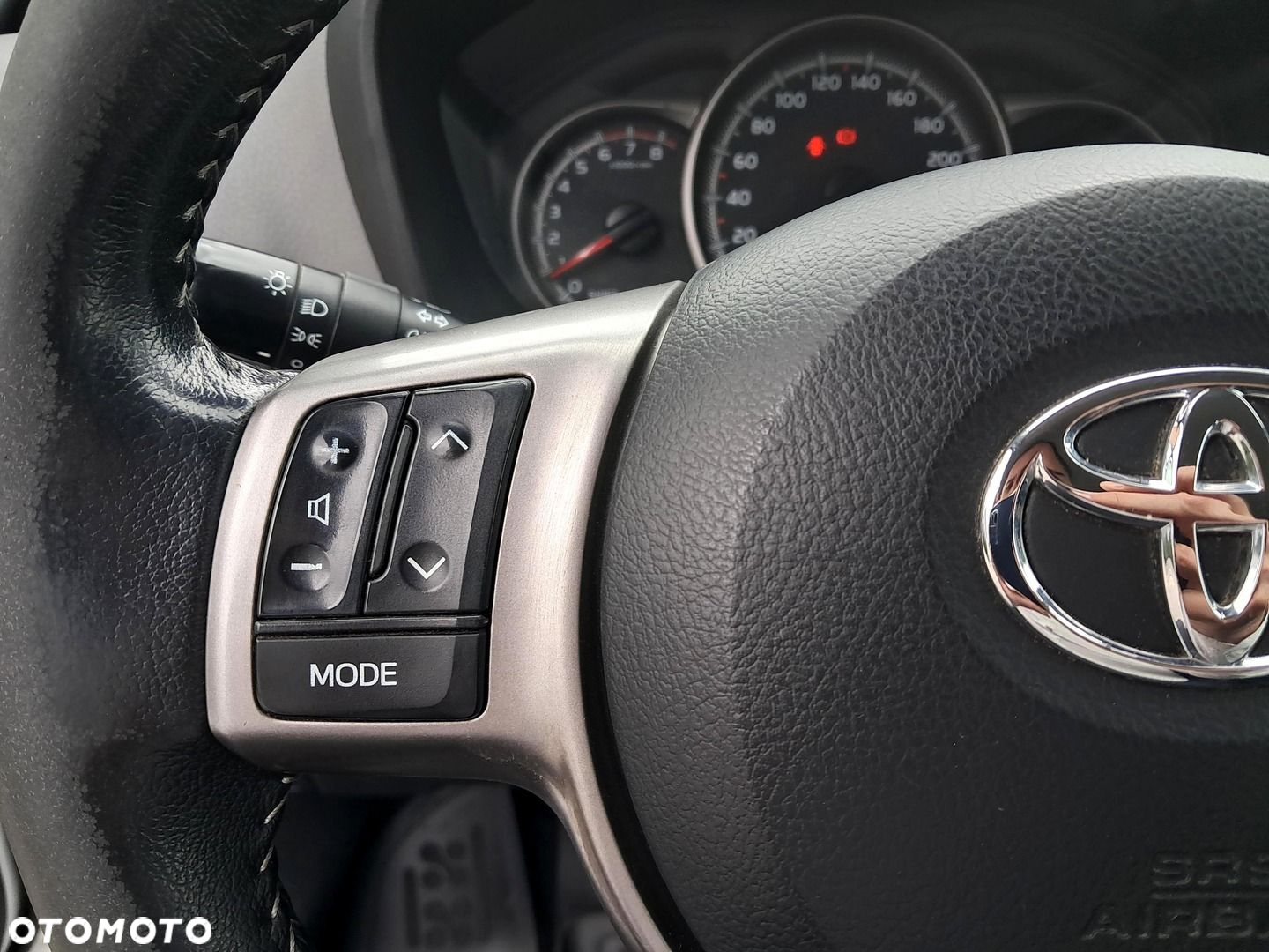 Toyota Yaris - 16