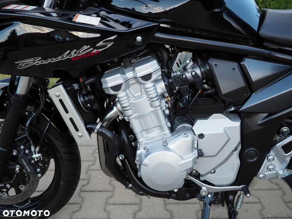 Suzuki Bandit - 22