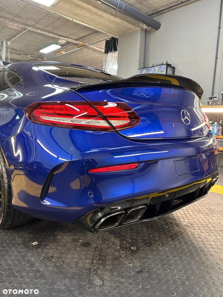 Mercedes-Benz Klasa C 300 9G-TRONIC - 15