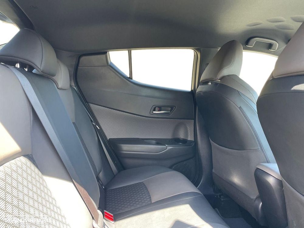 Toyota C-HR 2.0 Hybrid Exclusive+P.Luxury - 8