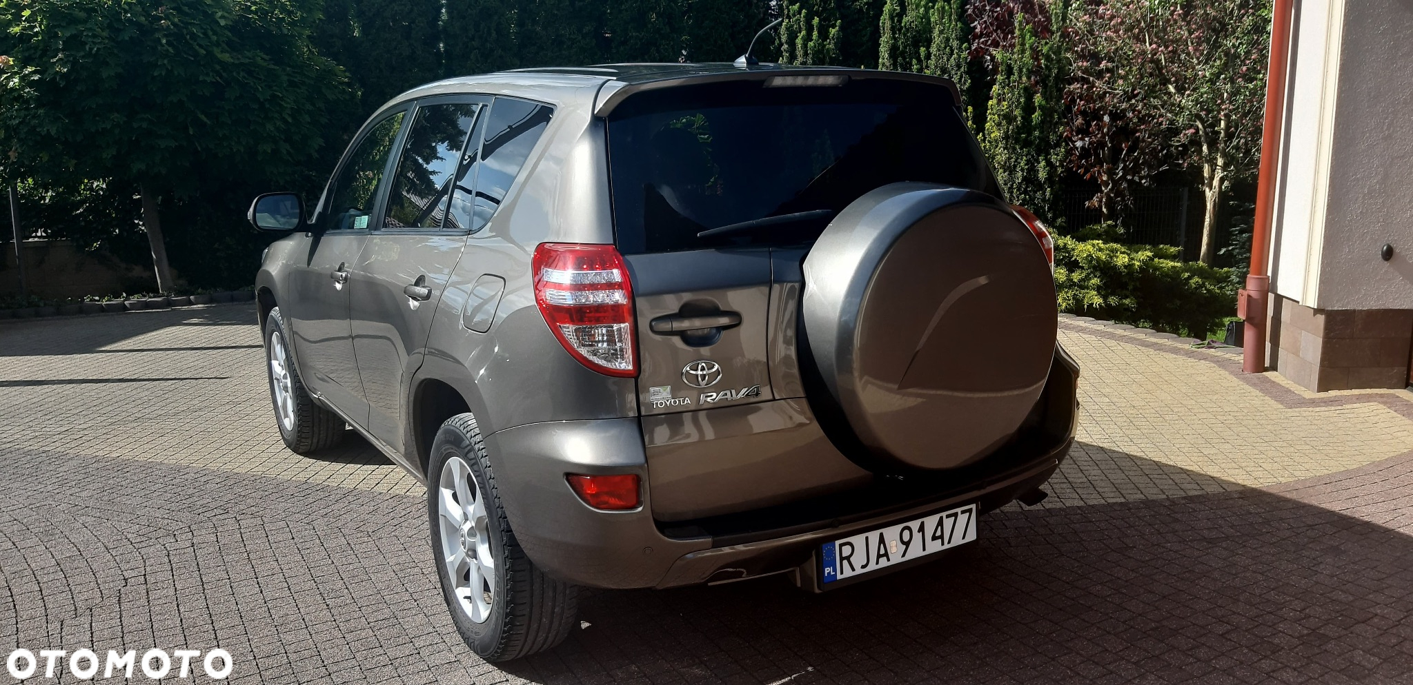 Toyota RAV4 - 3