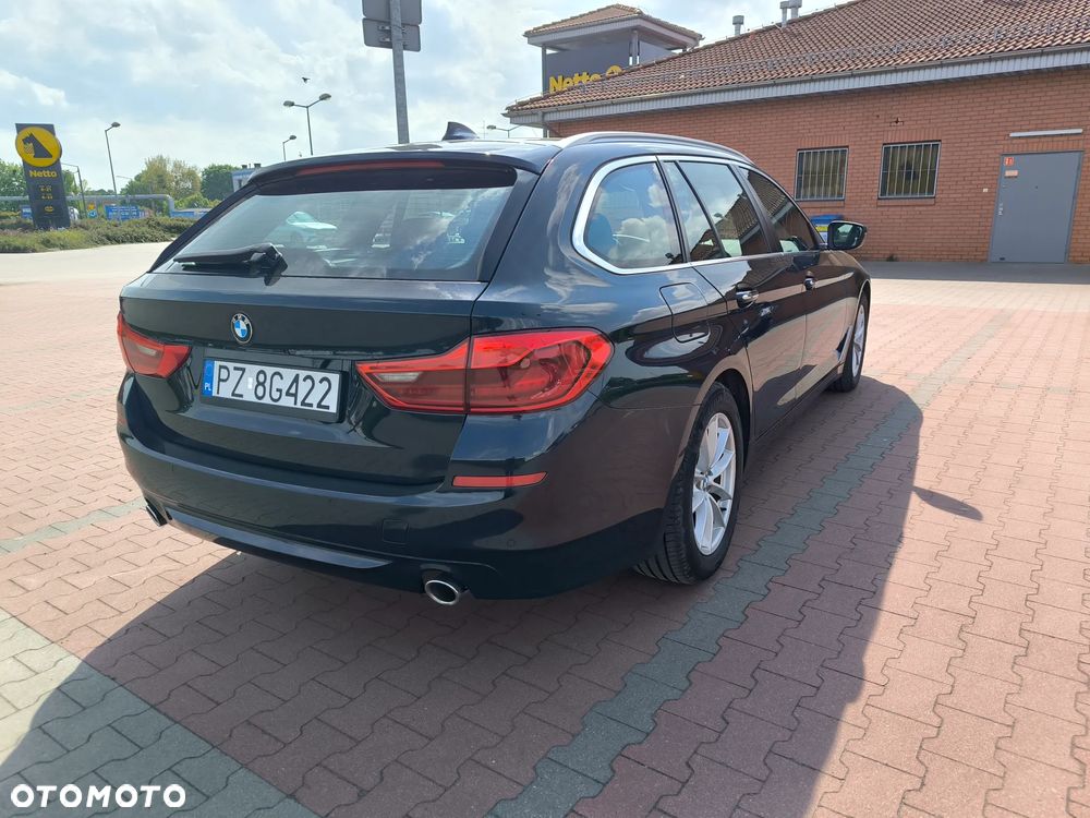 BMW Seria 5 520i Sport Line - 7