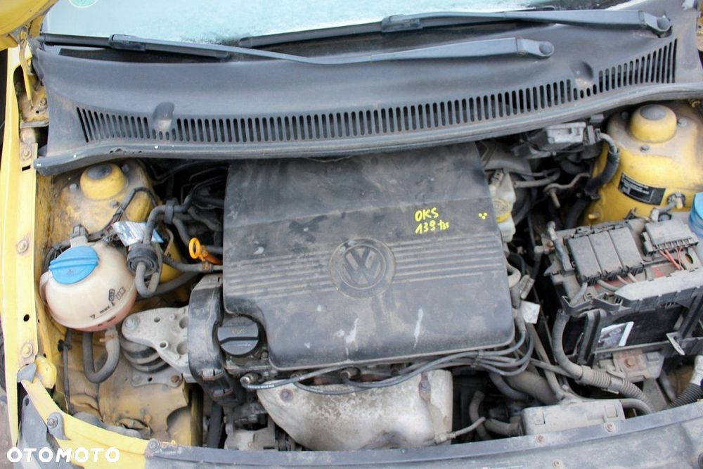 VW Fox 5Z 2005 1.4i BKR HB3D (MASKA, ZDERZAK, LAMPA, BŁOTNIK, DRZWI, SZYBA, FOTEL) - 6