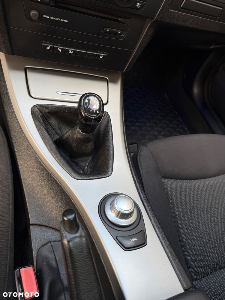 BMW Seria 3 318i - 14