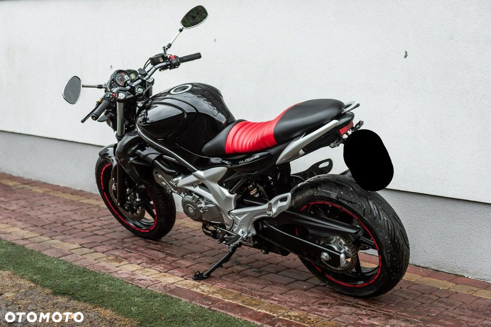 Suzuki Gladius - 5