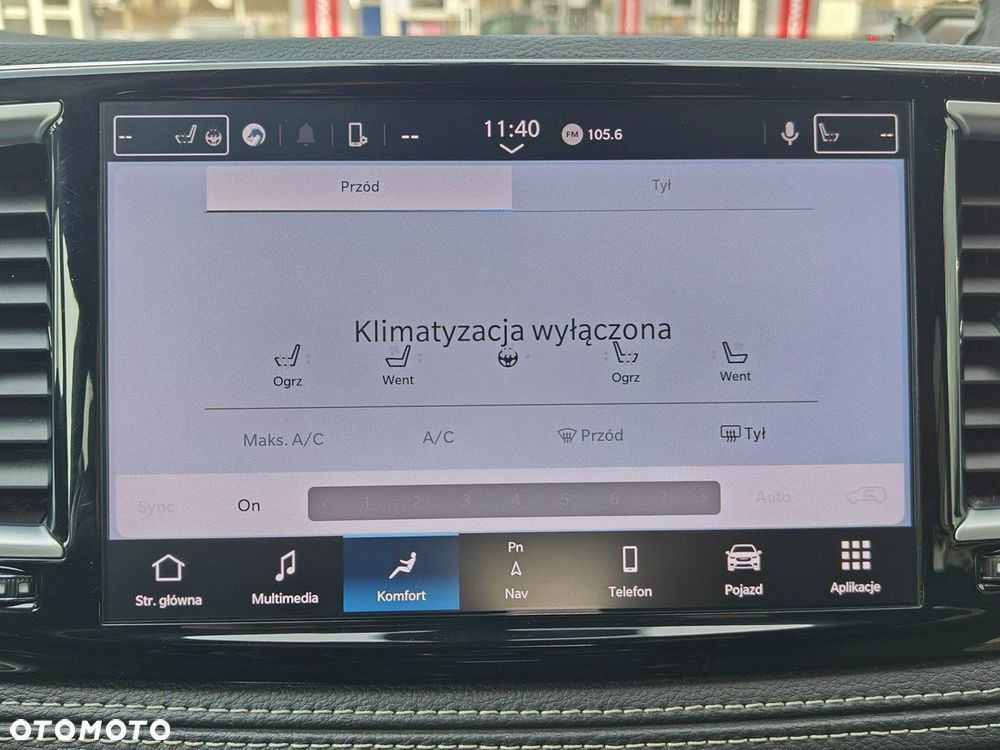 Chrysler Pacifica - 21