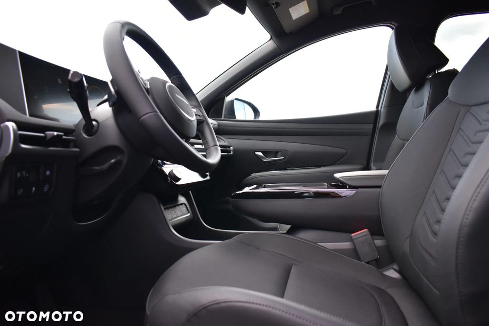 Hyundai Tucson 1.6 T-GDi HEV Smart Black 4WD - 19
