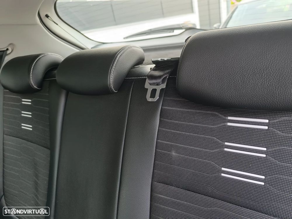 Kia Stonic - 11