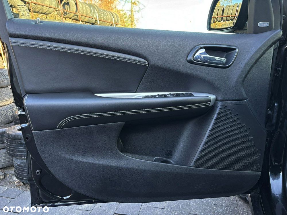 Fiat Freemont 2.0 Multijet 16V DPF Automatik Allrad Black Code - 13