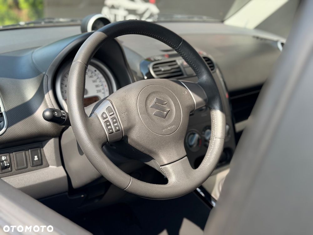 Suzuki Splash - 15