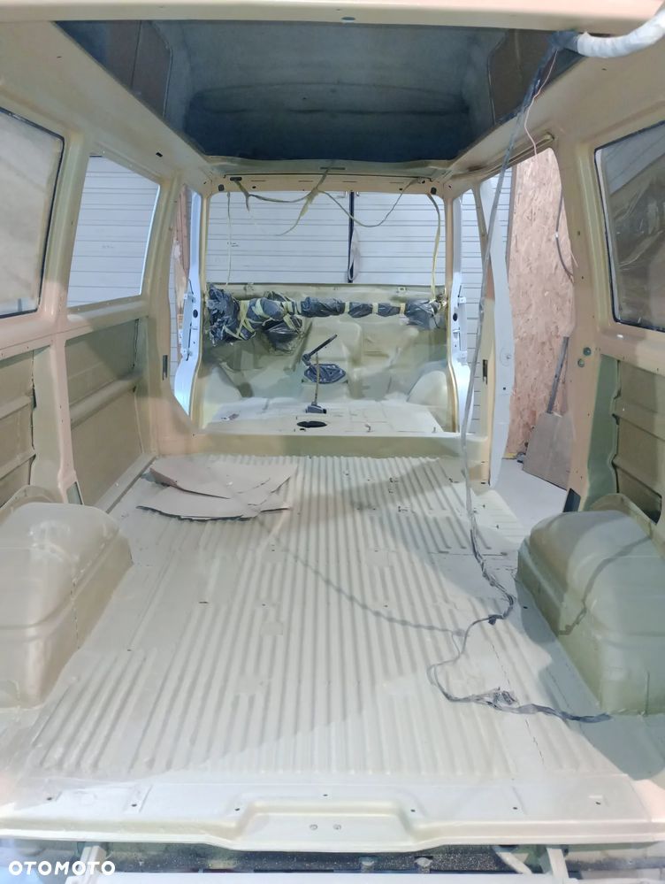 Volkswagen Transporter - 21