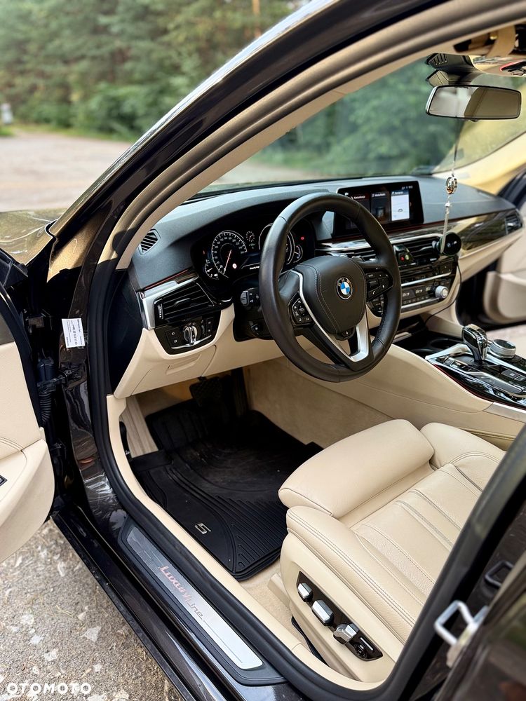 BMW Seria 5 520d xDrive Luxury Line - 21